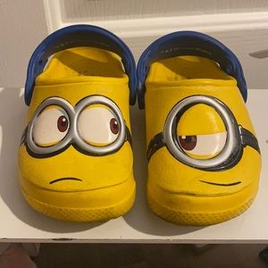Minion crocs